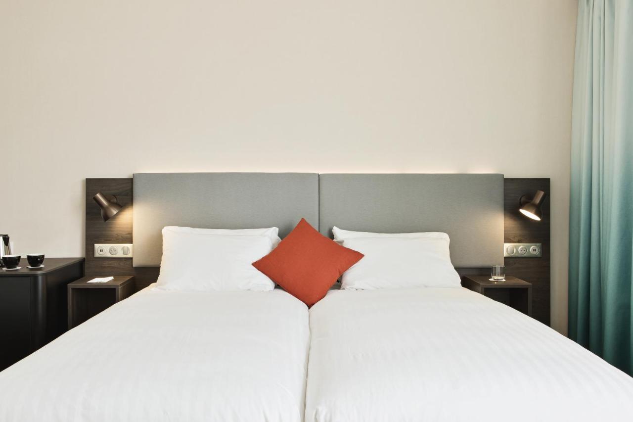 Holiday Inn Toulon City Centre By Ihg Exterior photo