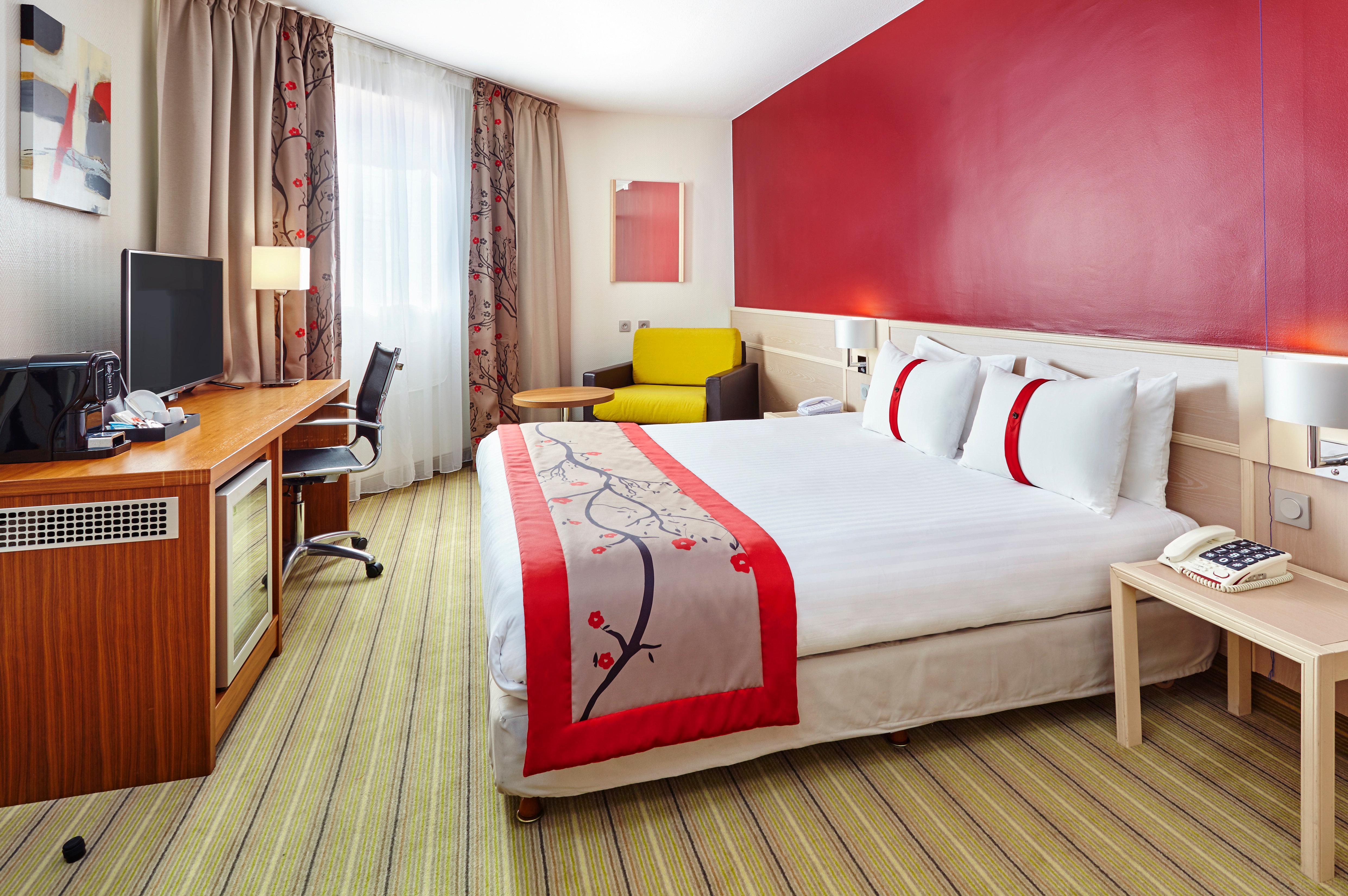 Holiday Inn Toulon City Centre By Ihg Exterior photo
