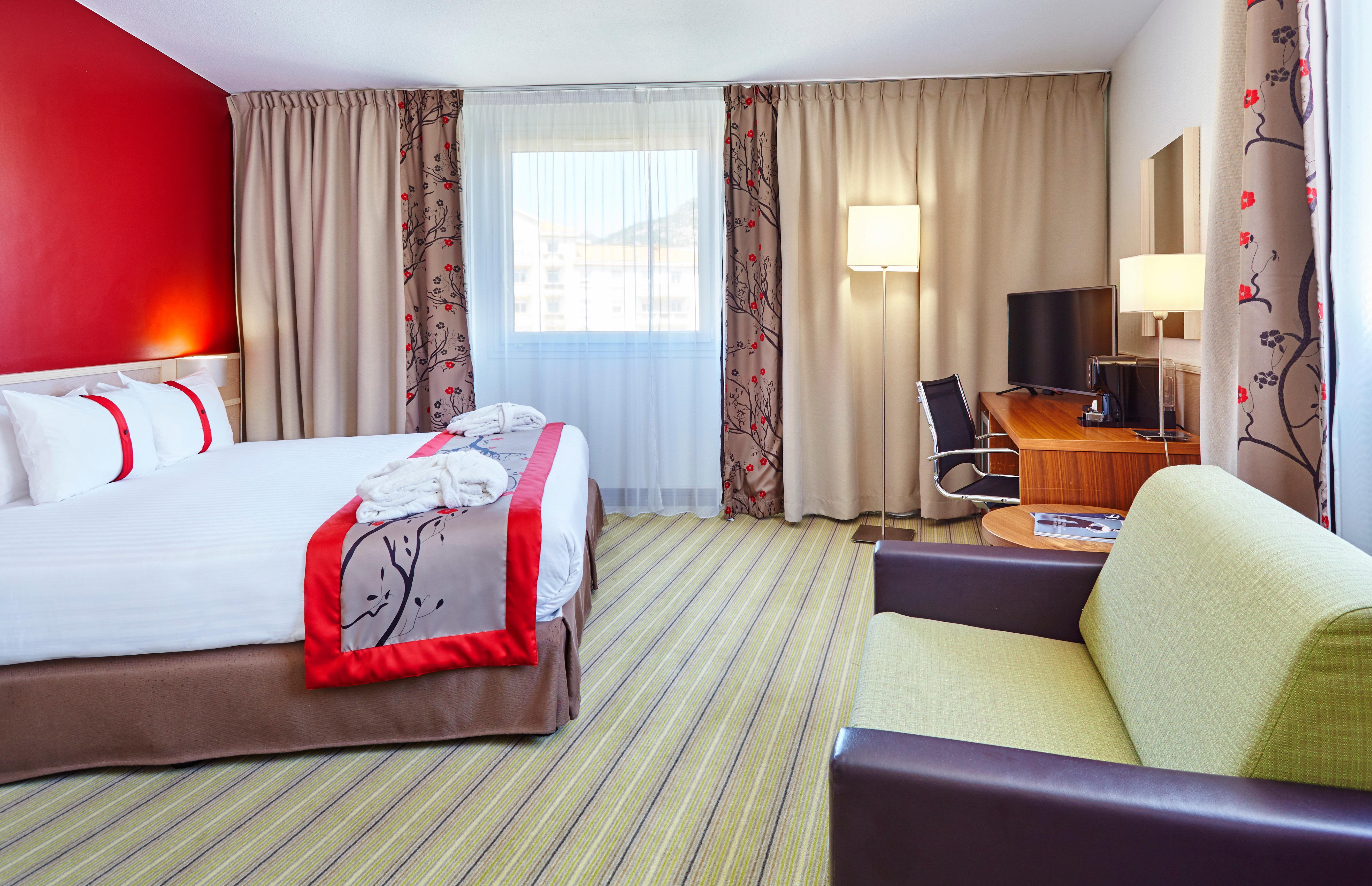 Holiday Inn Toulon City Centre By Ihg Exterior photo