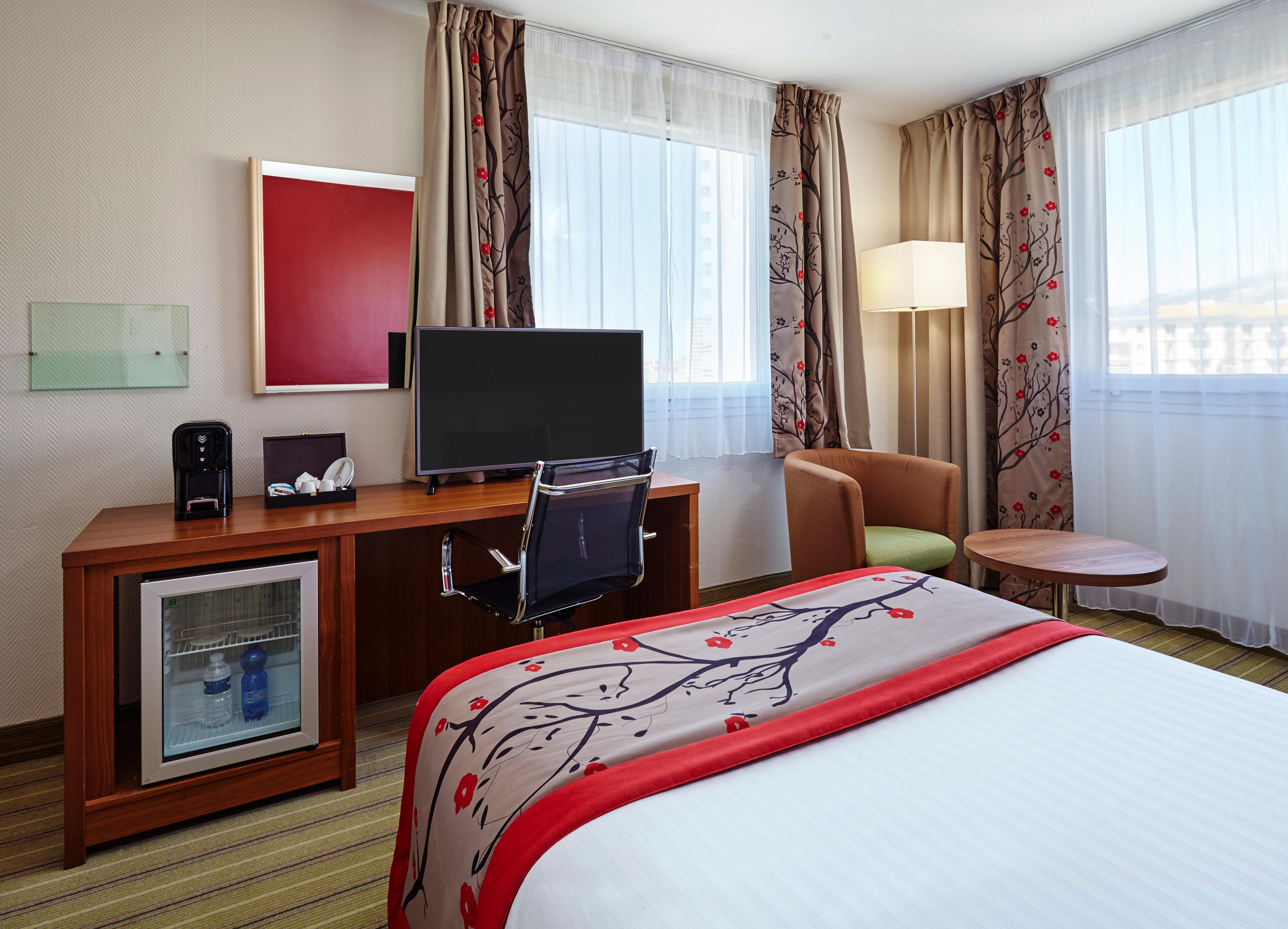 Holiday Inn Toulon City Centre By Ihg Exterior photo