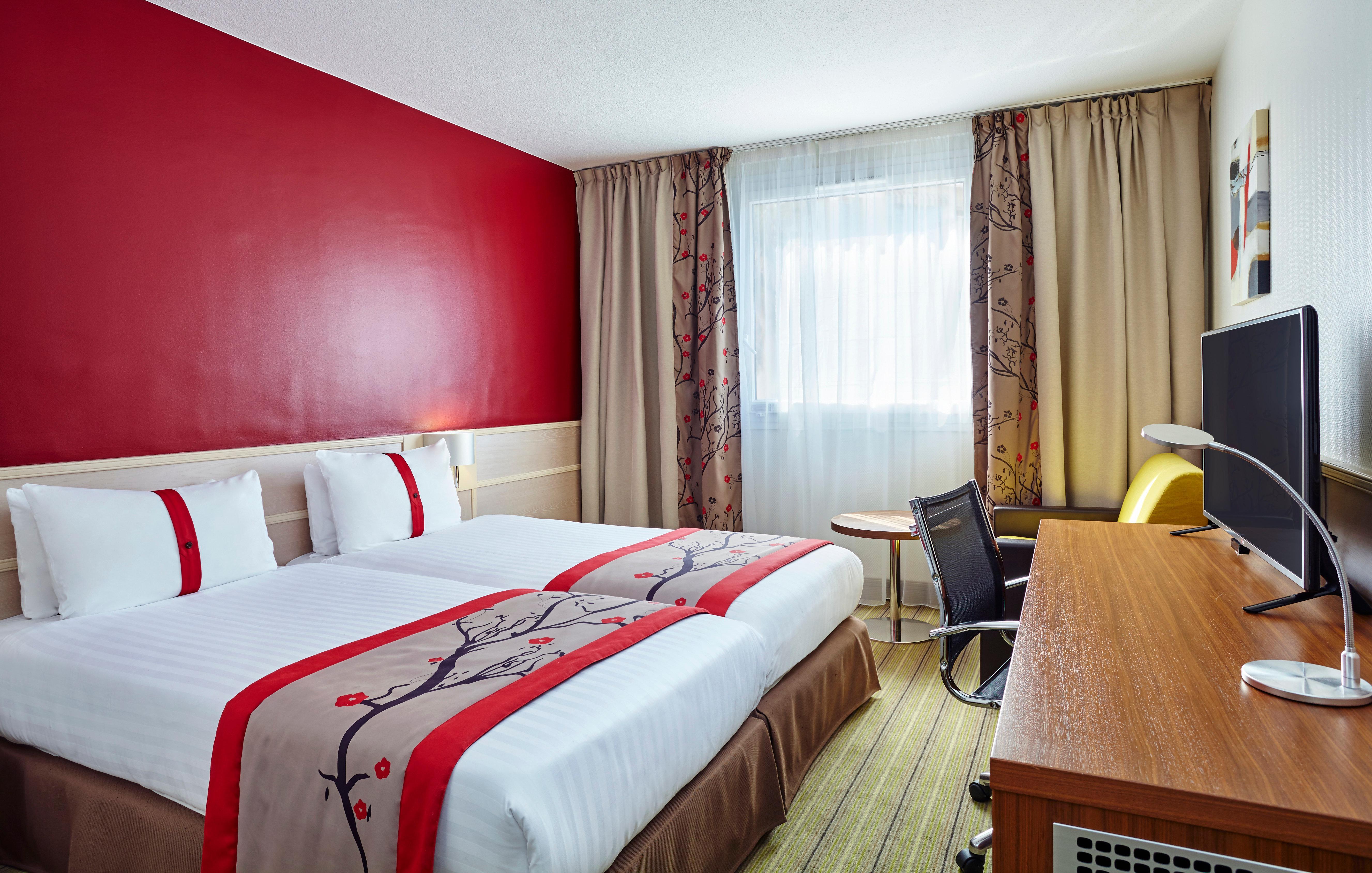 Holiday Inn Toulon City Centre By Ihg Exterior photo
