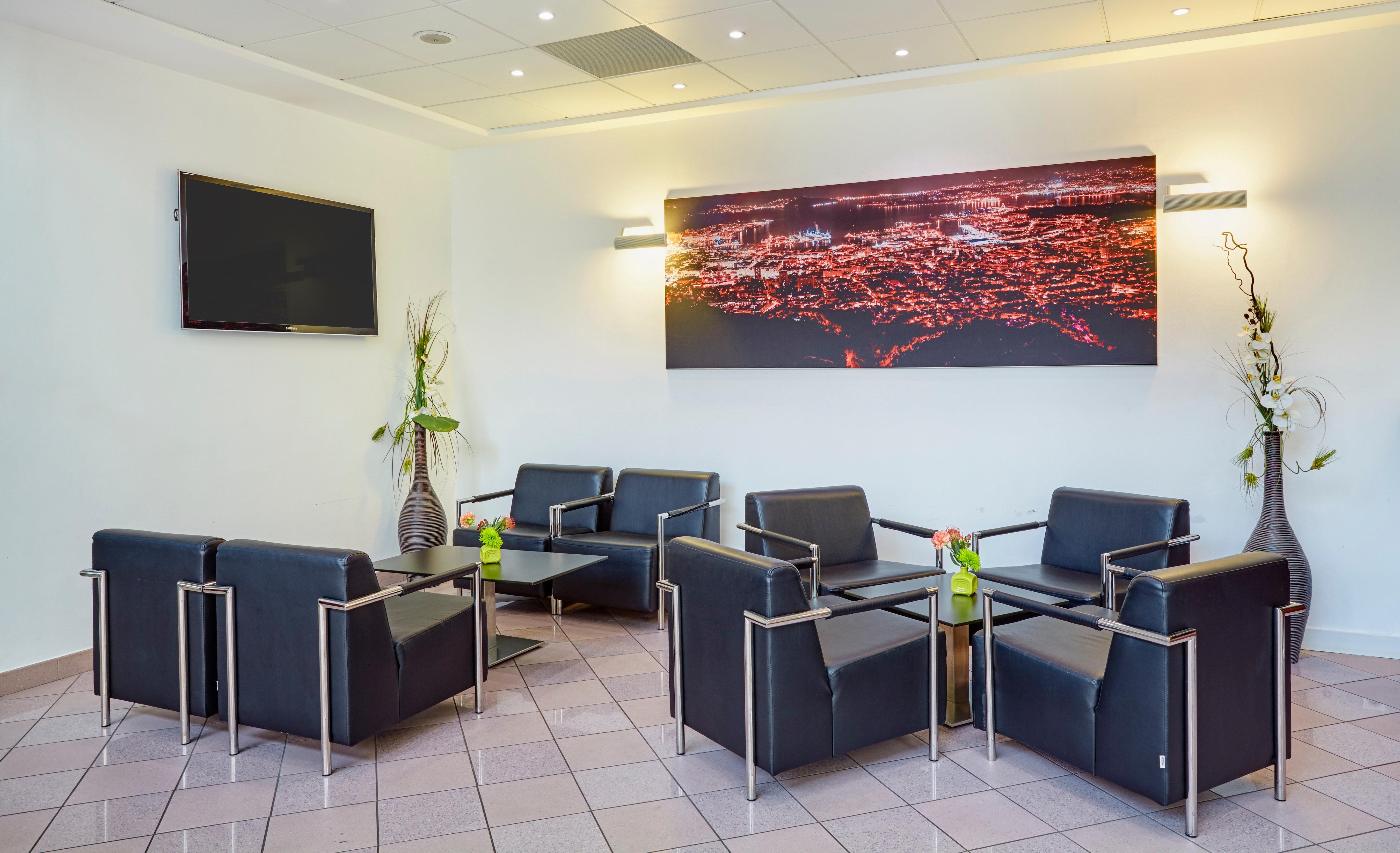 Holiday Inn Toulon City Centre By Ihg Exterior photo