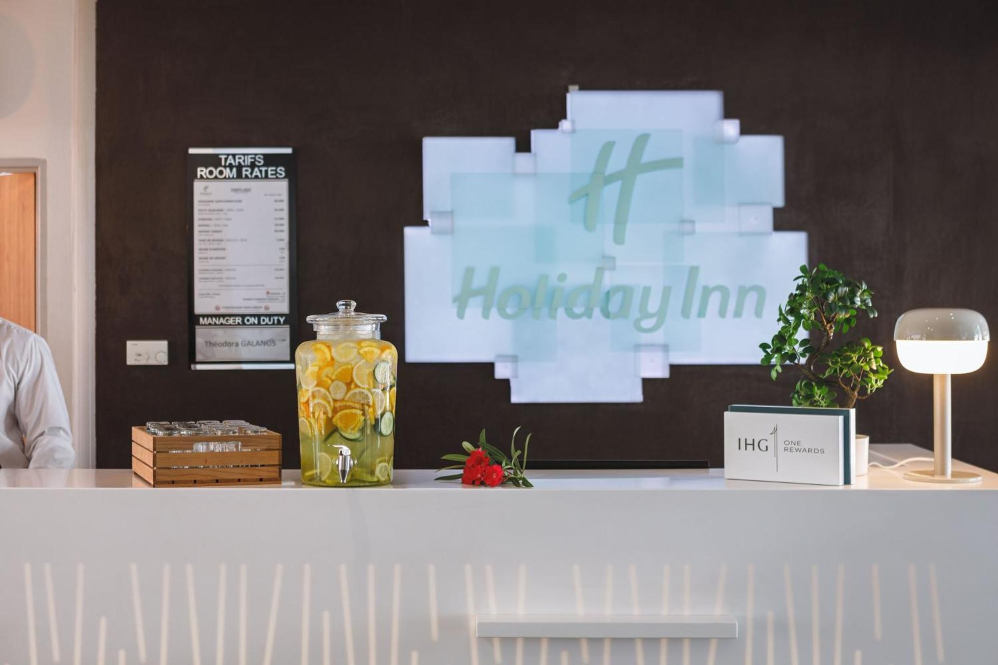 Holiday Inn Toulon City Centre By Ihg Exterior photo
