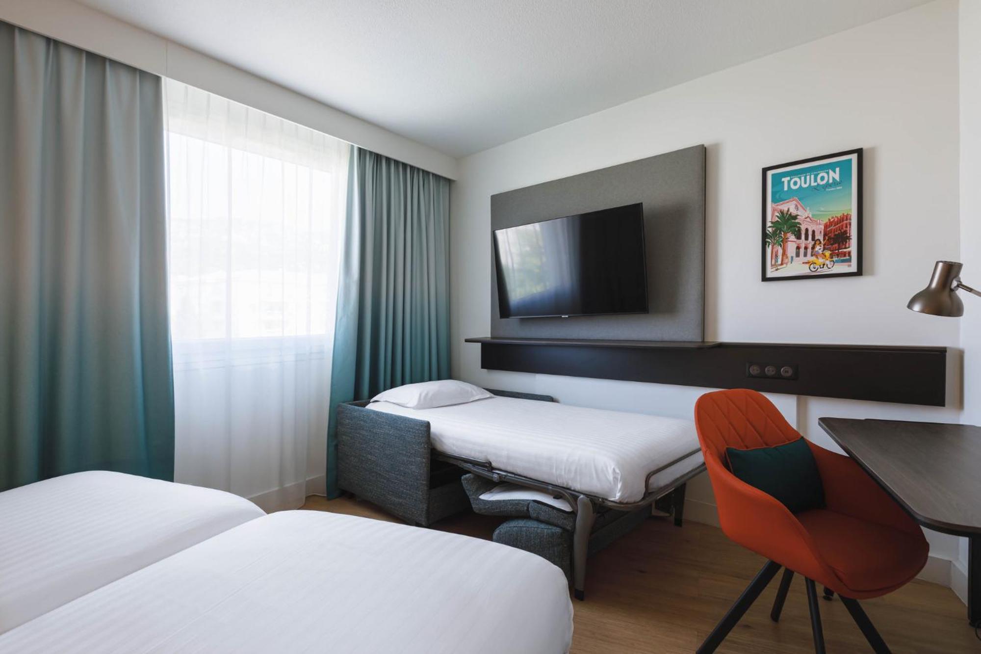 Holiday Inn Toulon City Centre By Ihg Exterior photo