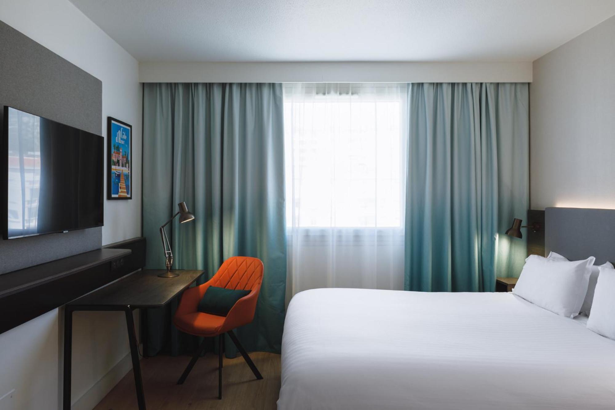 Holiday Inn Toulon City Centre By Ihg Exterior photo