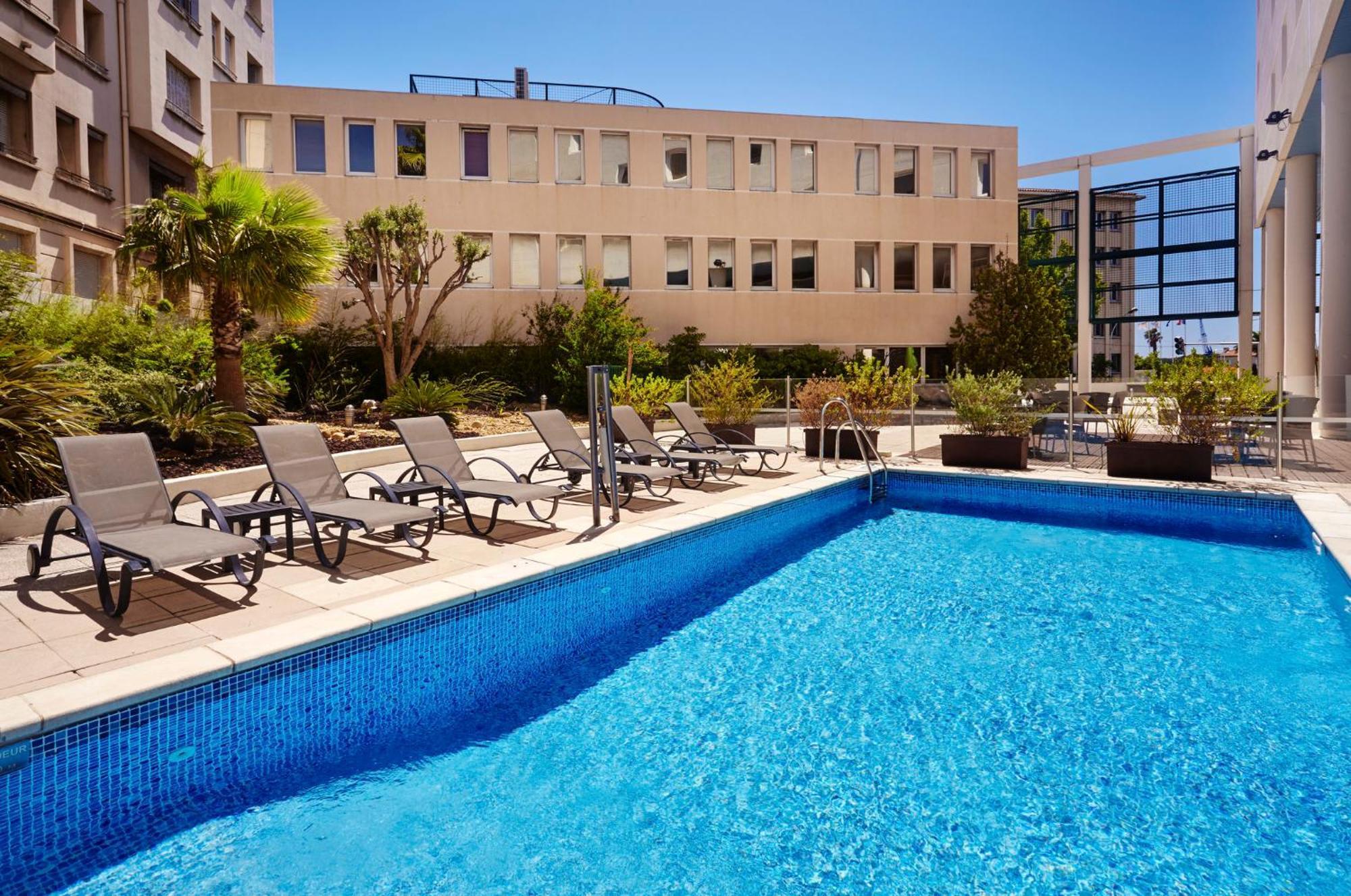 Holiday Inn Toulon City Centre By Ihg Exterior photo